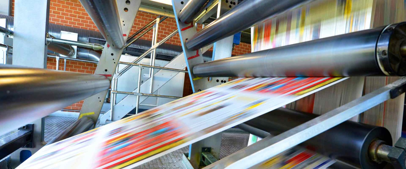 Offline Marketing Still Works Well! Customized Prints Are the Key to It